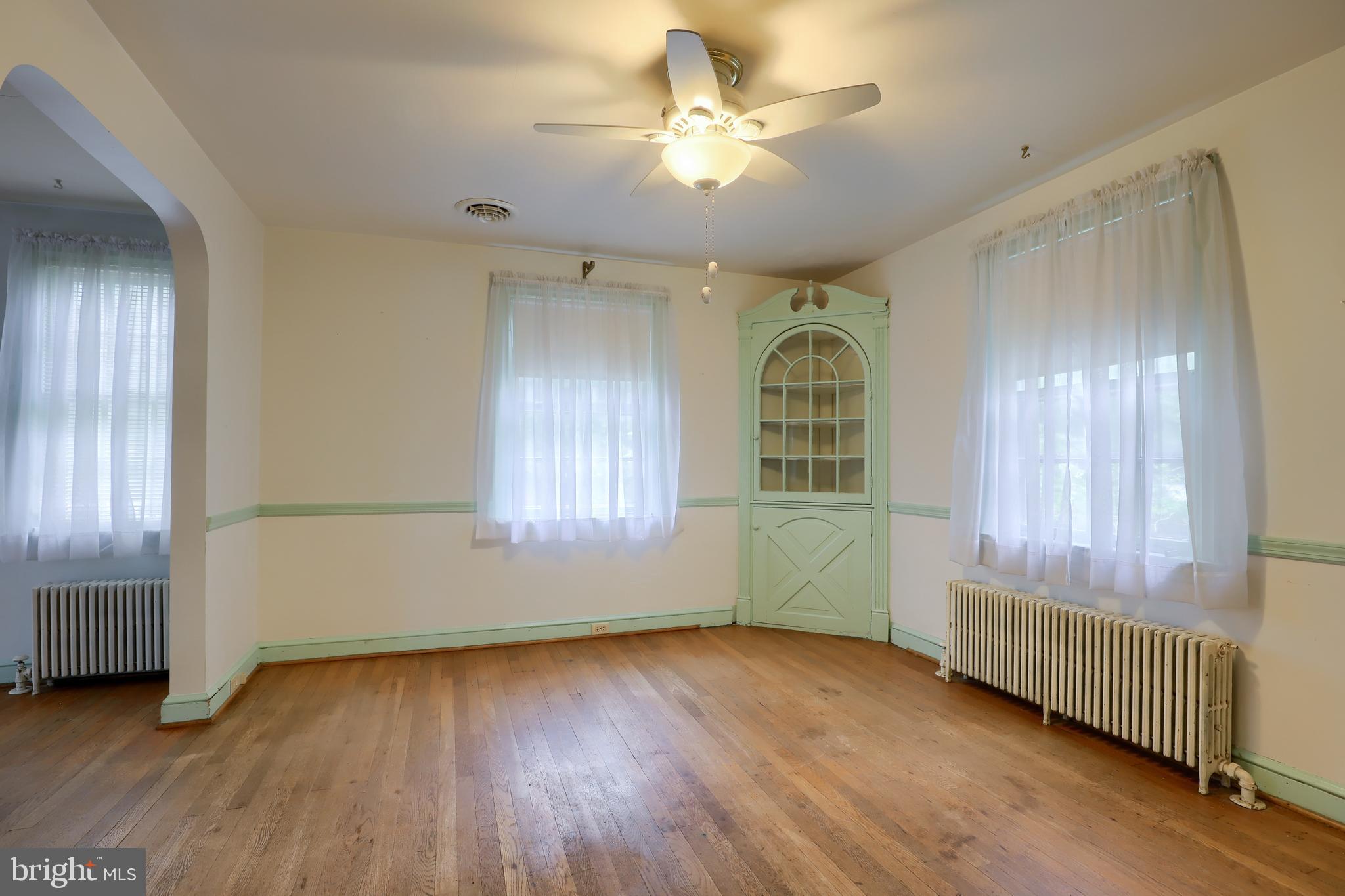 531 Pleasure Road Lancaster, PA 17601 - Photo 11 of 46 Dining Room Hardwood Floor