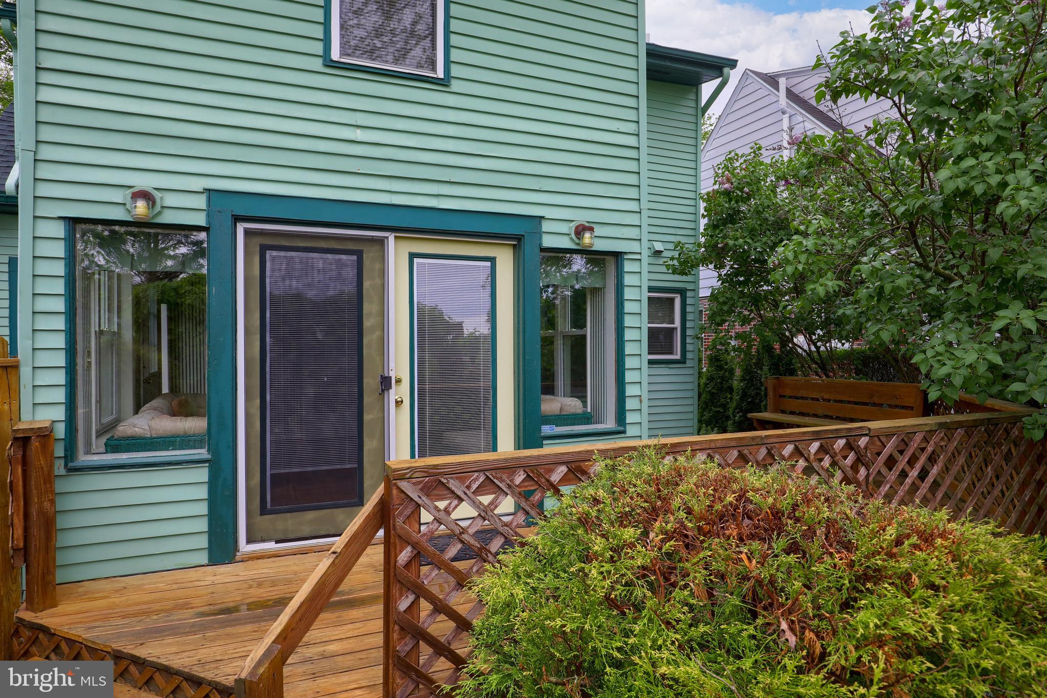 531 Pleasure Road Lancaster, PA 17601 - Photo 29 of 46 Rear Deck