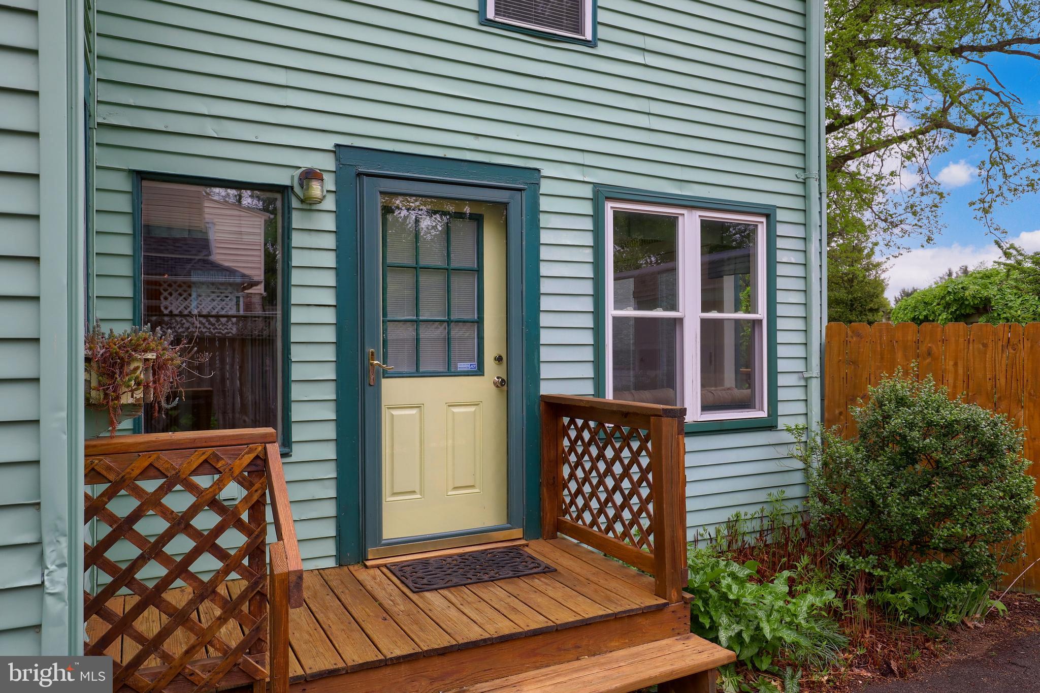 531 Pleasure Road Lancaster, PA 17601 - Photo 35 of 46 Side Porch Entrance to Sunroom
