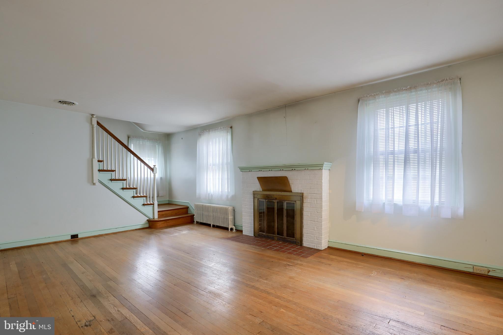 531 Pleasure Road Lancaster, PA 17601 - Photo 9 of 46 Living Room Hardwood Floor