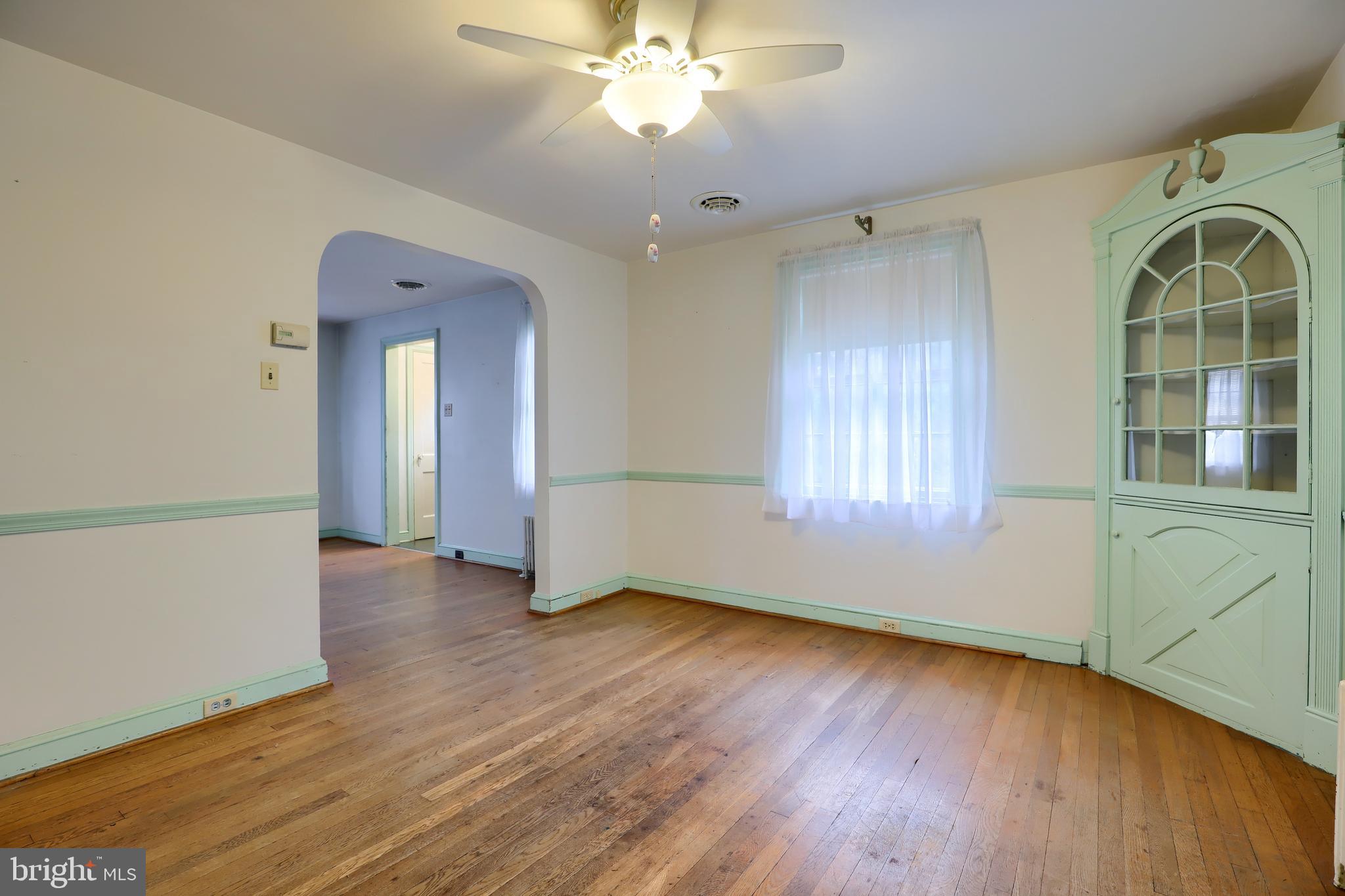 531 Pleasure Road Lancaster, PA 17601 - Photo 10 of 46 Dining Room Corner Hutch