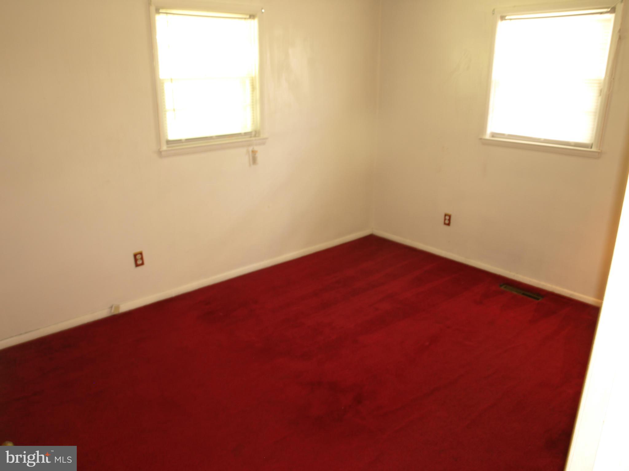 1211 Gettig Road Baltimore, MD 21237 - Photo 10 of 30 an empty room with a window