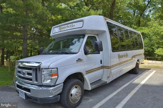 $2,600 | 5901 Mt Eagle Drive, Unit 1009, Alexandria, VA 22303