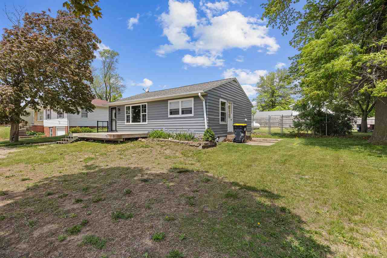 3353 Midway Road Marion, IA 52302 - Photo 3 of 22 Gallery Image 3