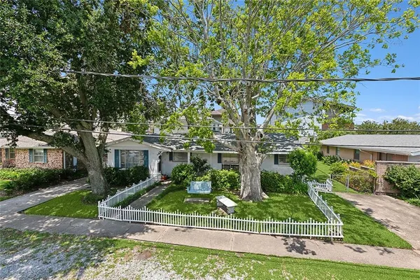 $448,900 | 1514 Ocean Drive, Metairie, LA 70005