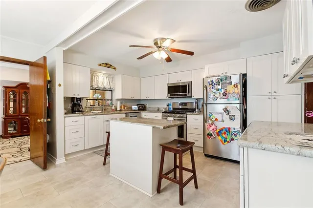 $465,000 | 1514 Ocean Drive, Metairie, LA 70005