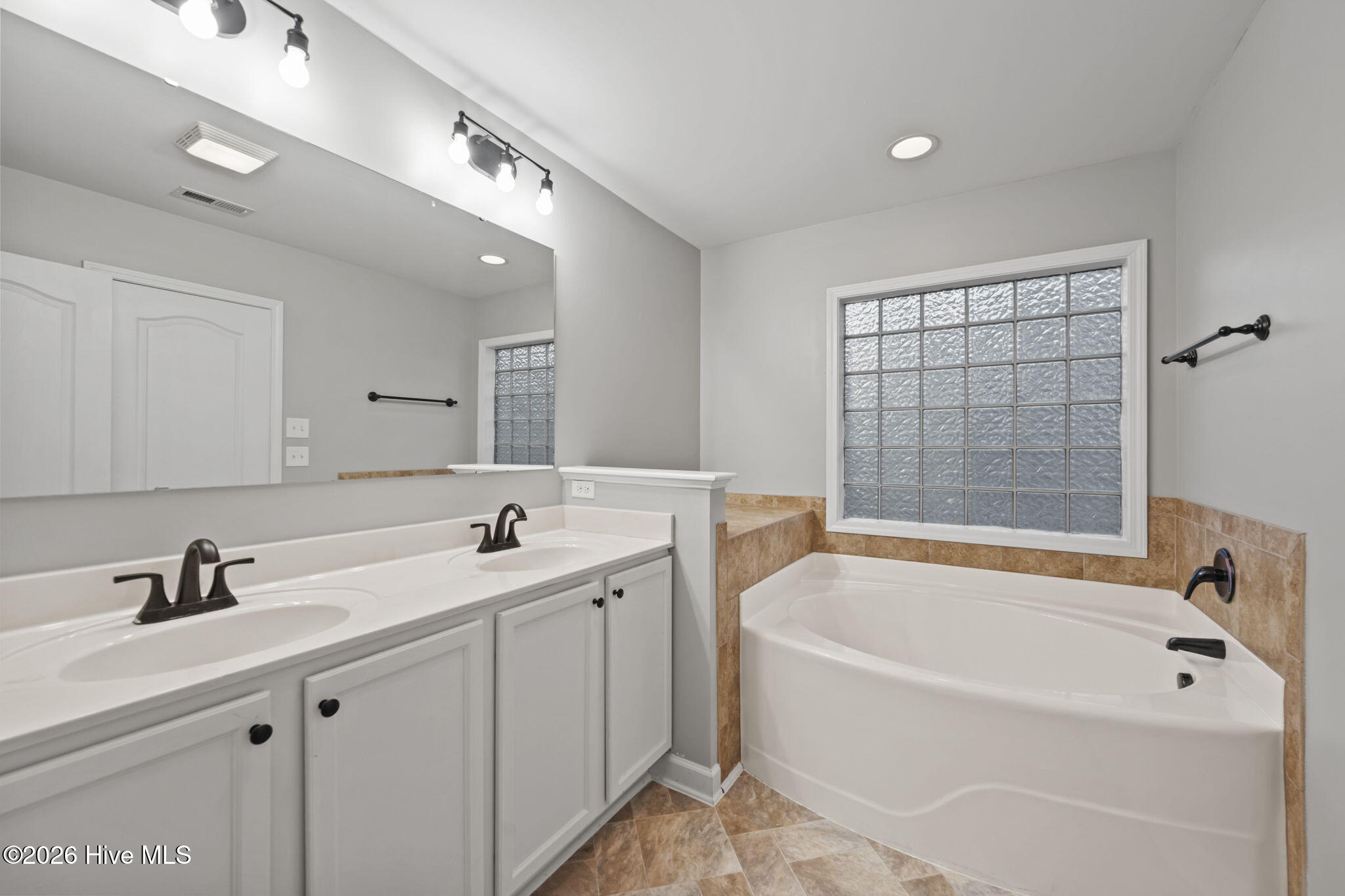 303 First Post Road Jacksonville, NC 28546 - Photo 16 of 50 47-web-or-mls-_RAD2064