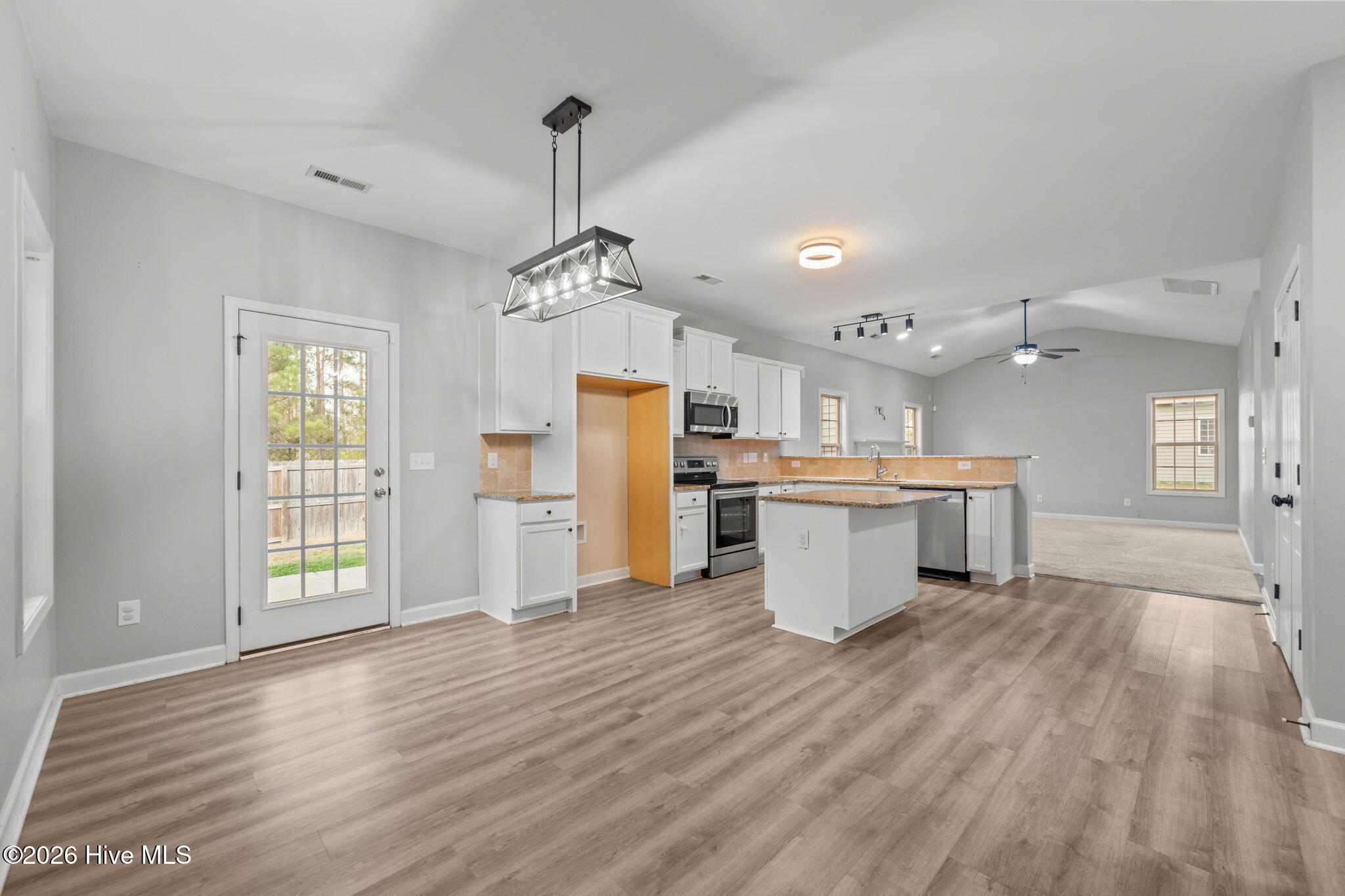 303 First Post Road Jacksonville, NC 28546 - Photo 10 of 50 34-web-or-mls-_RAD1998