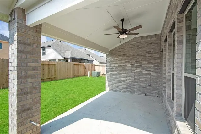 $1,950 | 1435 Cecilia Vines Drive, Conroe, TX 77301