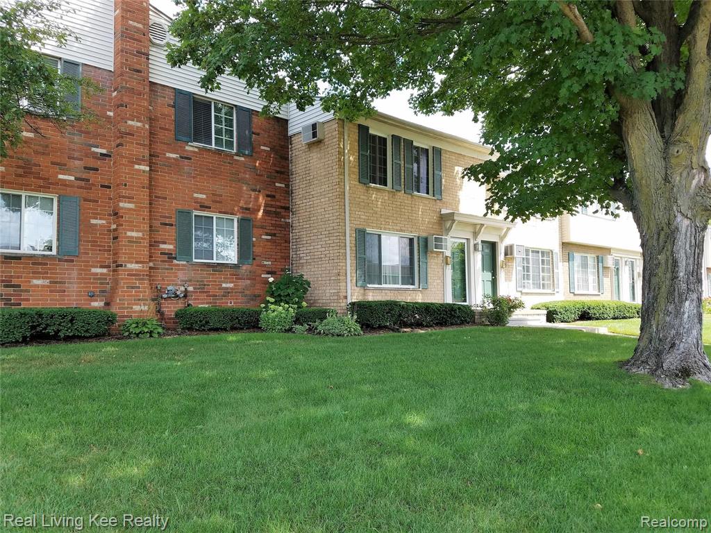 429 Miller Avenue Rochester, MI 48307 - Photo 3 of 34