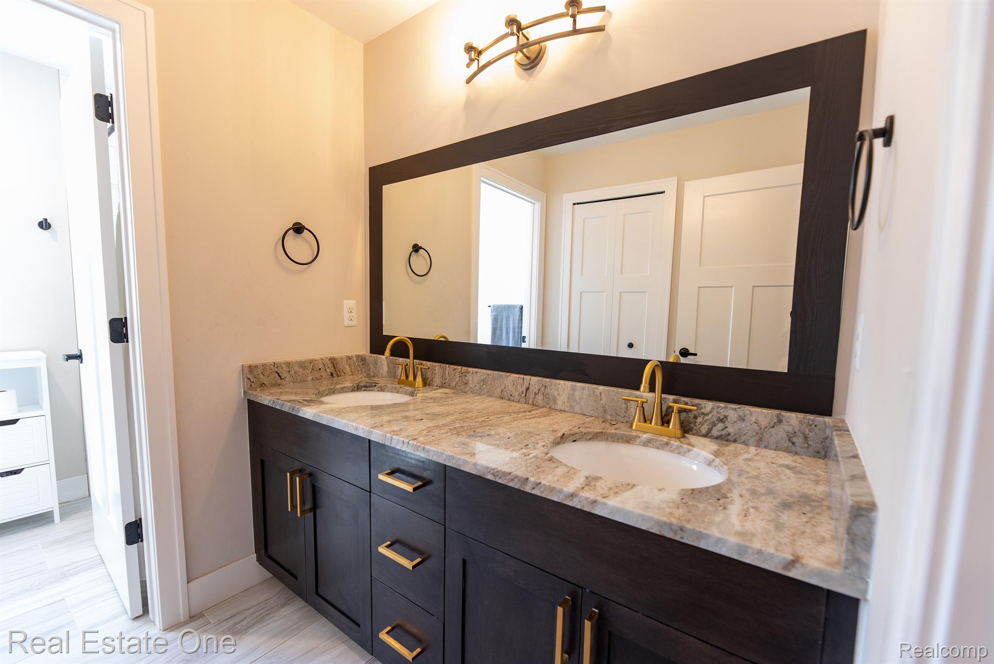 3645 Cone Avenue Rochester, MI 48309 - Photo 34 of 60 Gallery Image 34