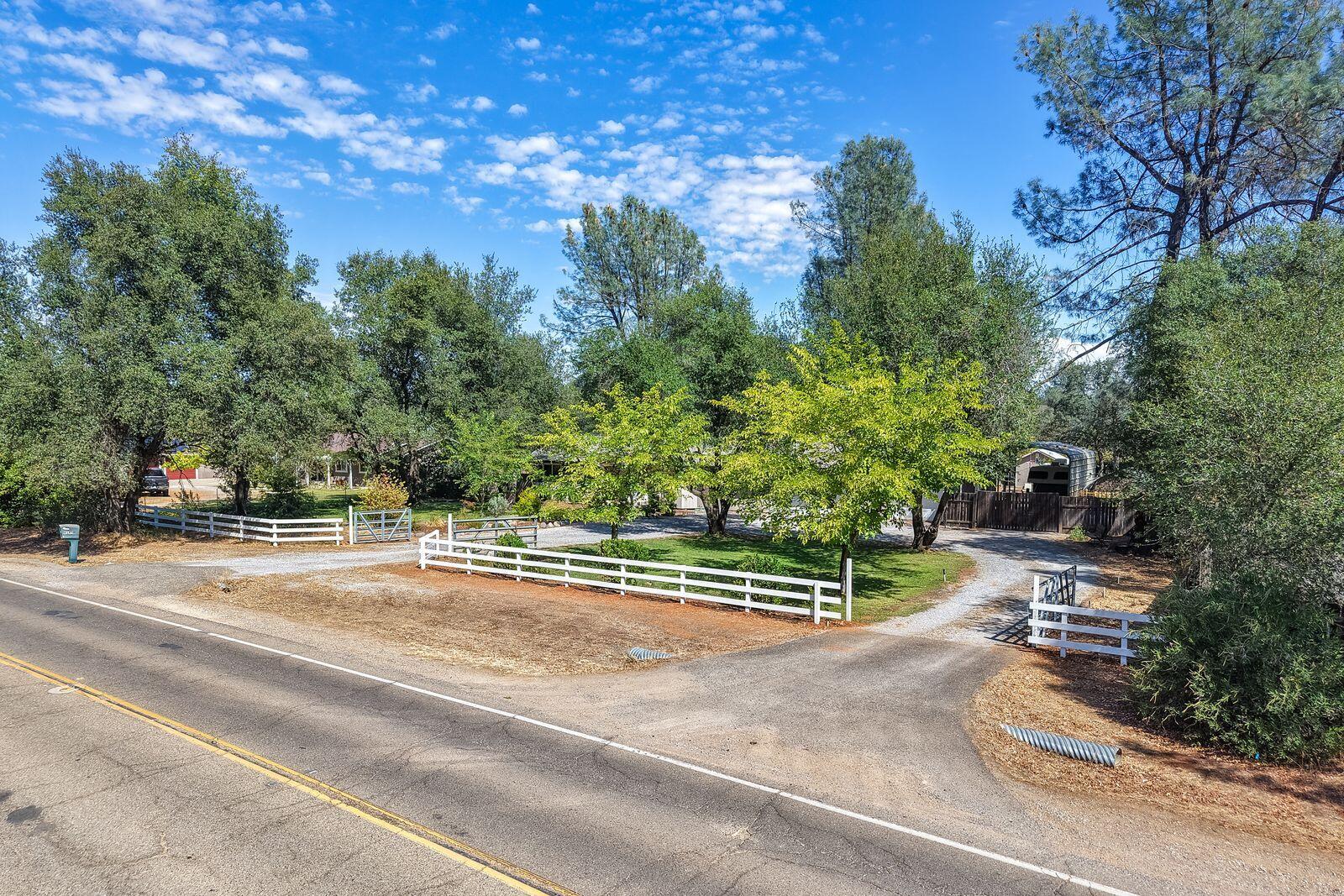 6185 Happy Valley Road Anderson, CA 96007 - Photo 54 of 59 1HZBLqPw