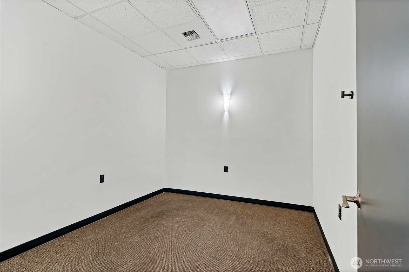 2501 Racquet Lane, Unit 101 Yakima, WA 98902 - Photo 7 of 13