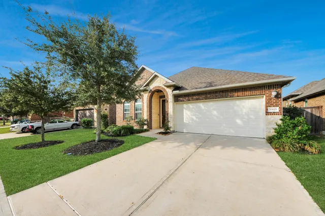$2,500 | 8815 Arch Rock Drive, Cypress, TX 77433