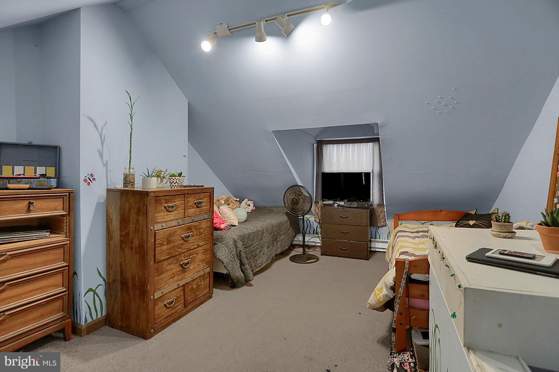 230 South 3rd Avenue Reading, PA 19611 - Photo 19 of 20