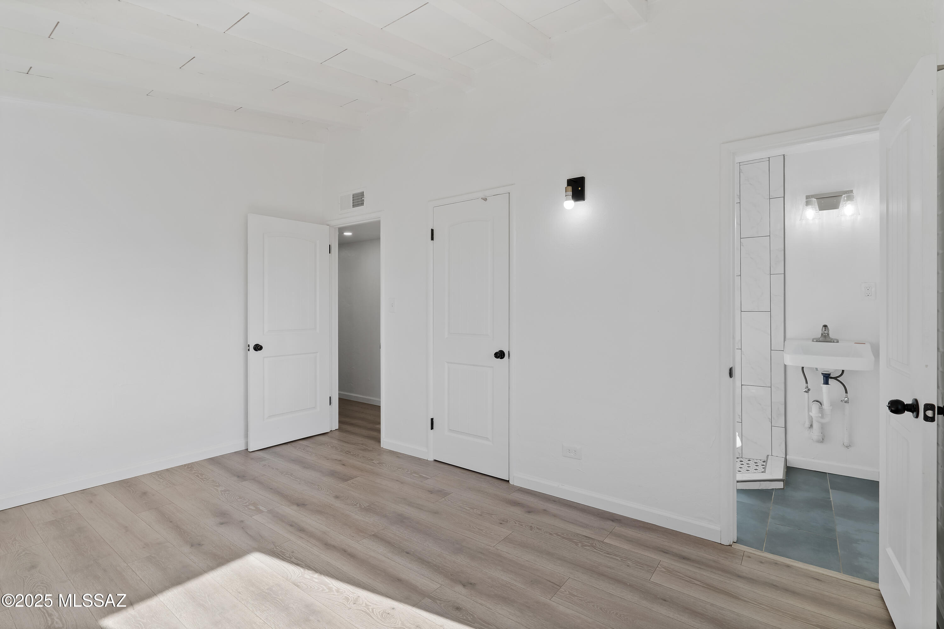 905 East Prince Road Tucson, AZ 85719 - Photo 18 of 33 2 Interiors-14 (3)