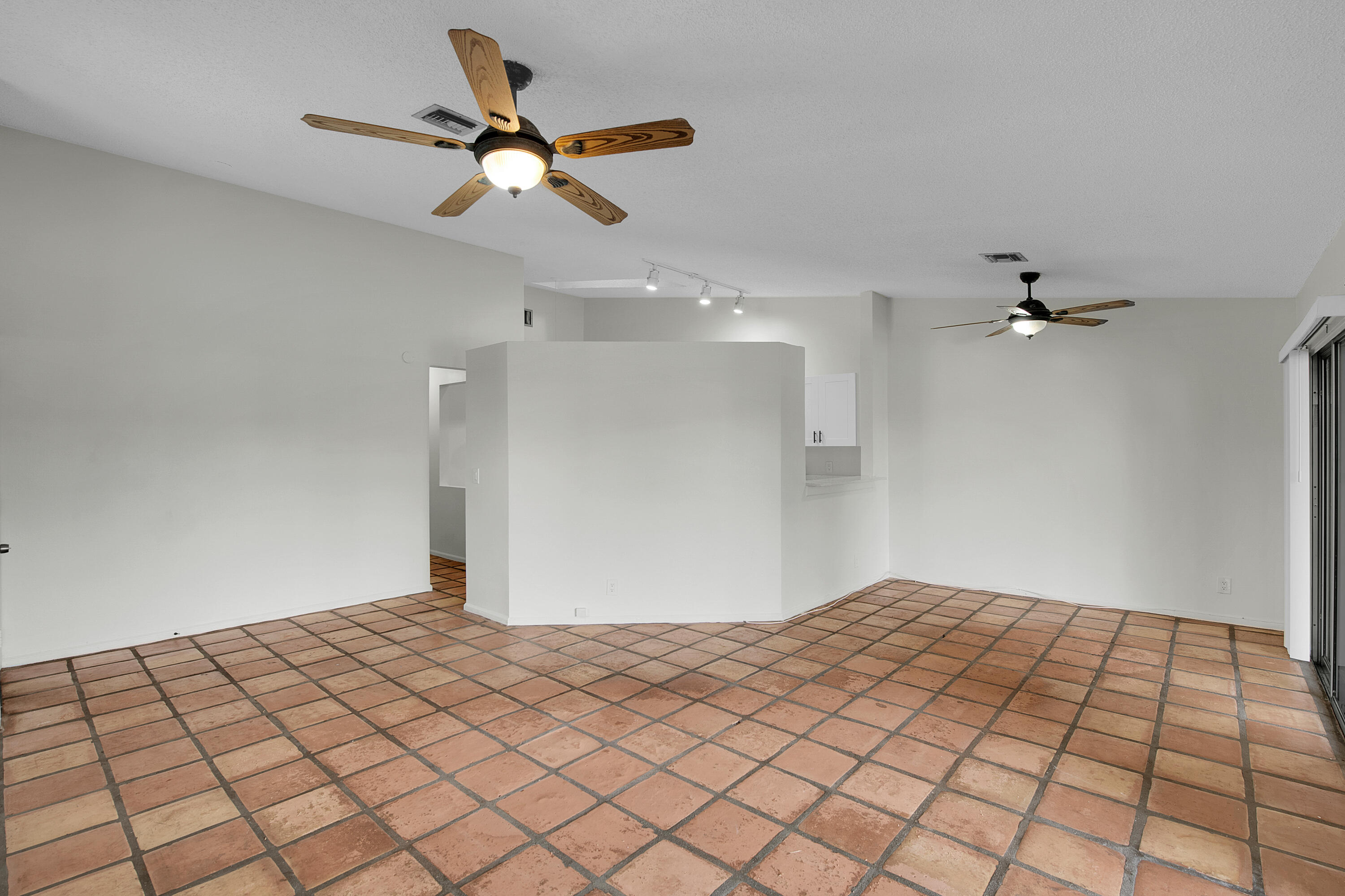 1893 Discovery Way Deerfield Beach, FL 33442 - Photo 14 of 43 1893-11