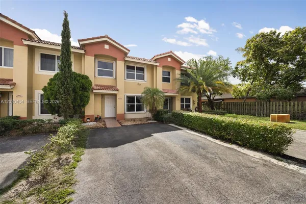 $435,000 | 18863 Northwest 52nd Court, Miami Gardens, FL 33055