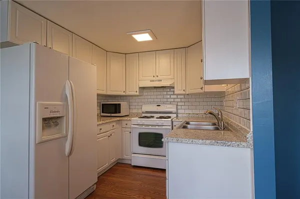 $1,575 | 84 Cortland Drive West, McKees Rocks, PA 15136