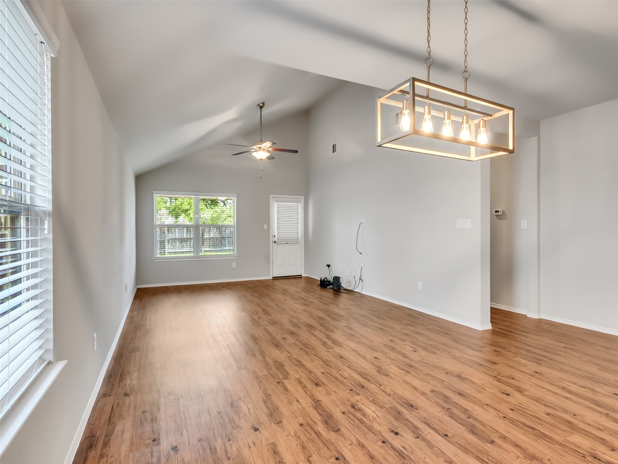 14106 Locke Point Court Conroe, TX 77384 - Photo 16 of 37