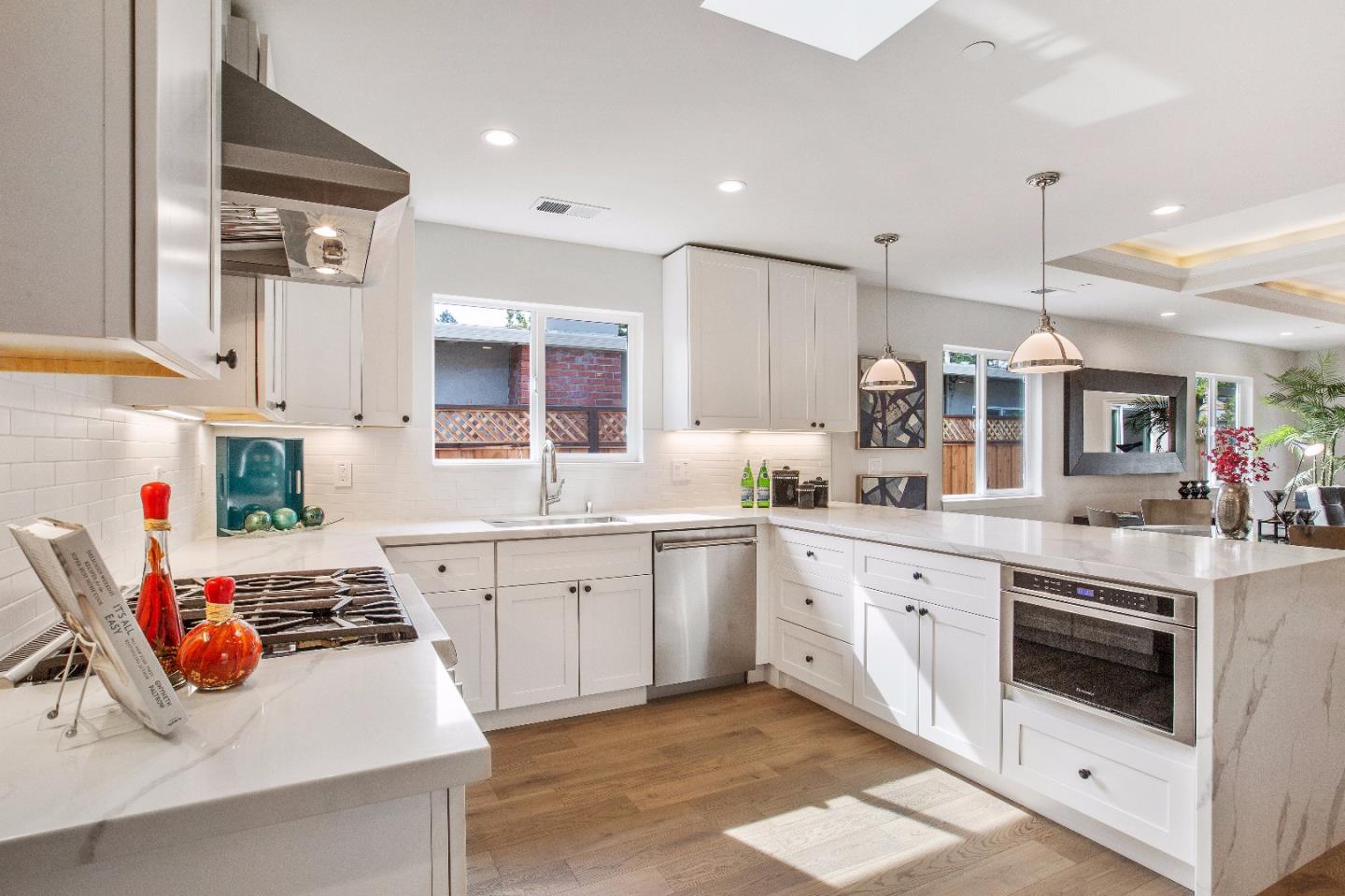 489 Bloomfield Road Burlingame, CA 94010 - Photo 13 of 30 Gallery Image 13