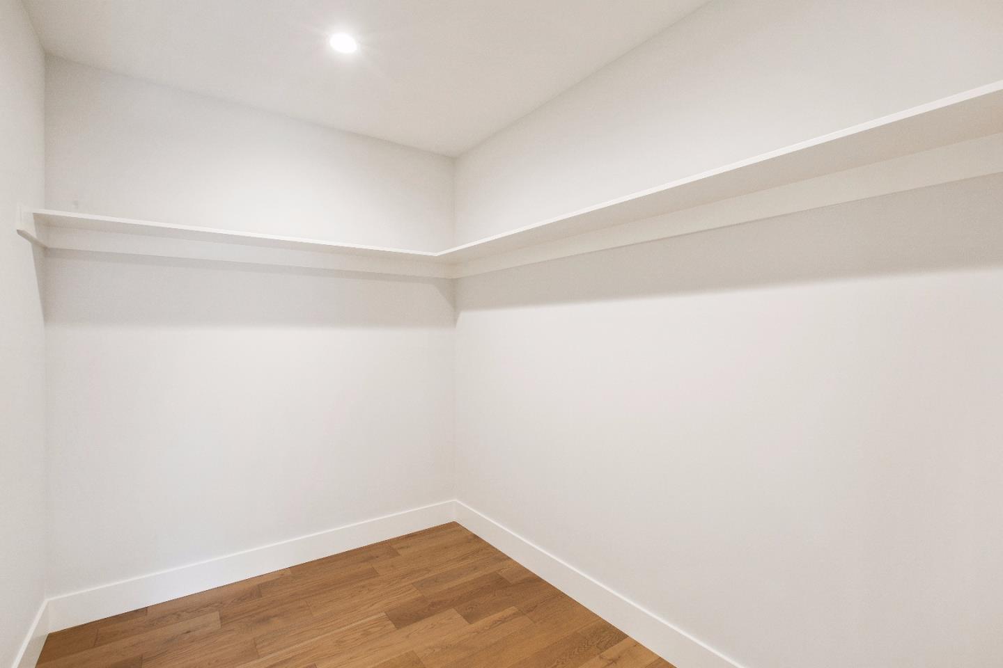489 Bloomfield Road Burlingame, CA 94010 - Photo 17 of 30 Gallery Image 17