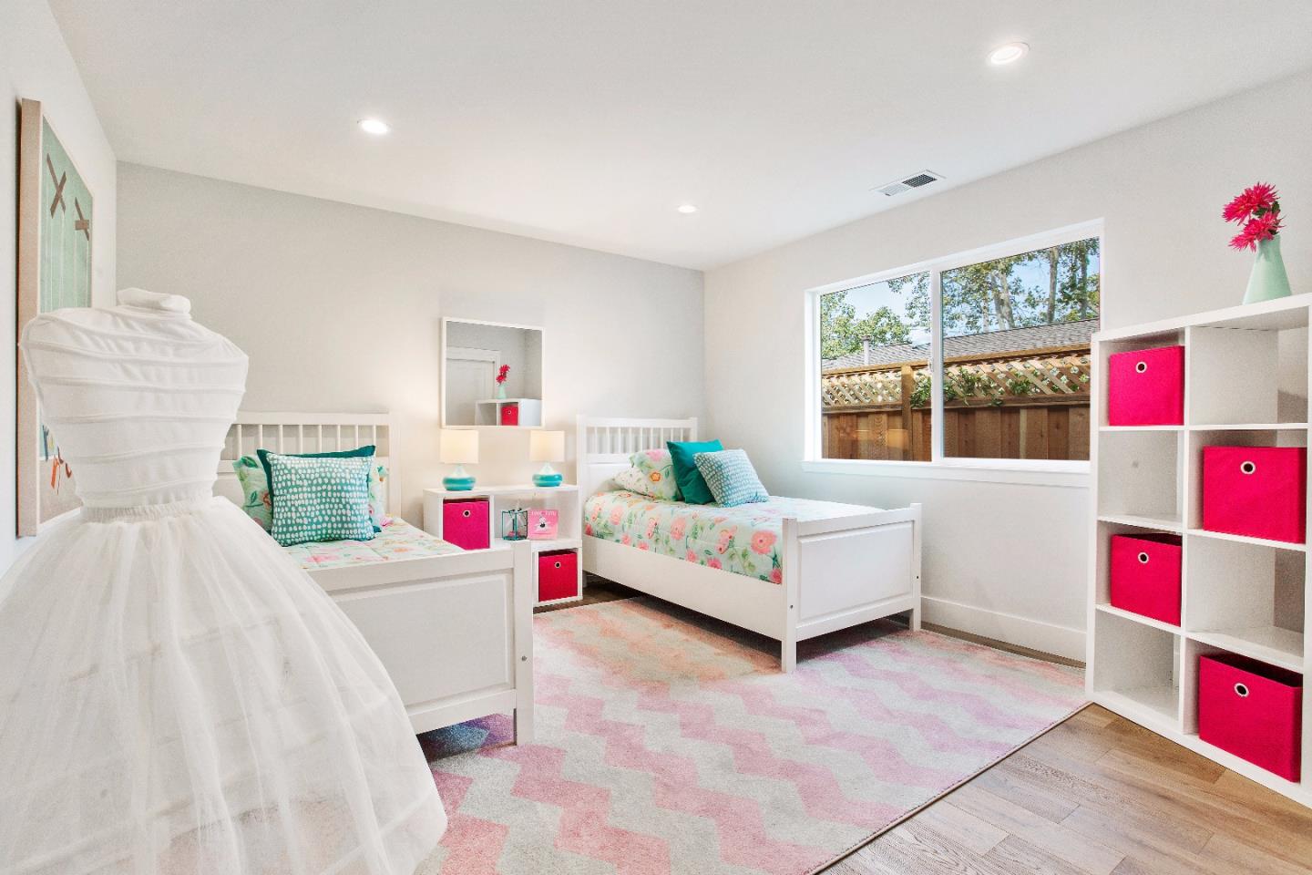 489 Bloomfield Road Burlingame, CA 94010 - Photo 21 of 30 Gallery Image 21