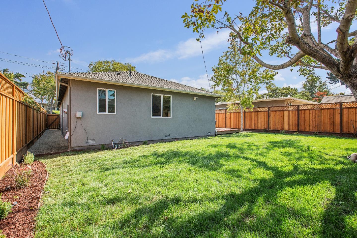 489 Bloomfield Road Burlingame, CA 94010 - Photo 29 of 30 Gallery Image 29