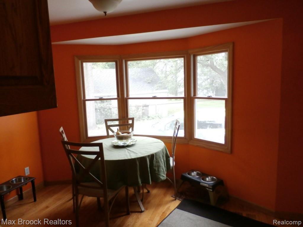 1528 Crooks Road Royal Oak, MI 48067 - Photo 20 of 21 P9120028.jpg