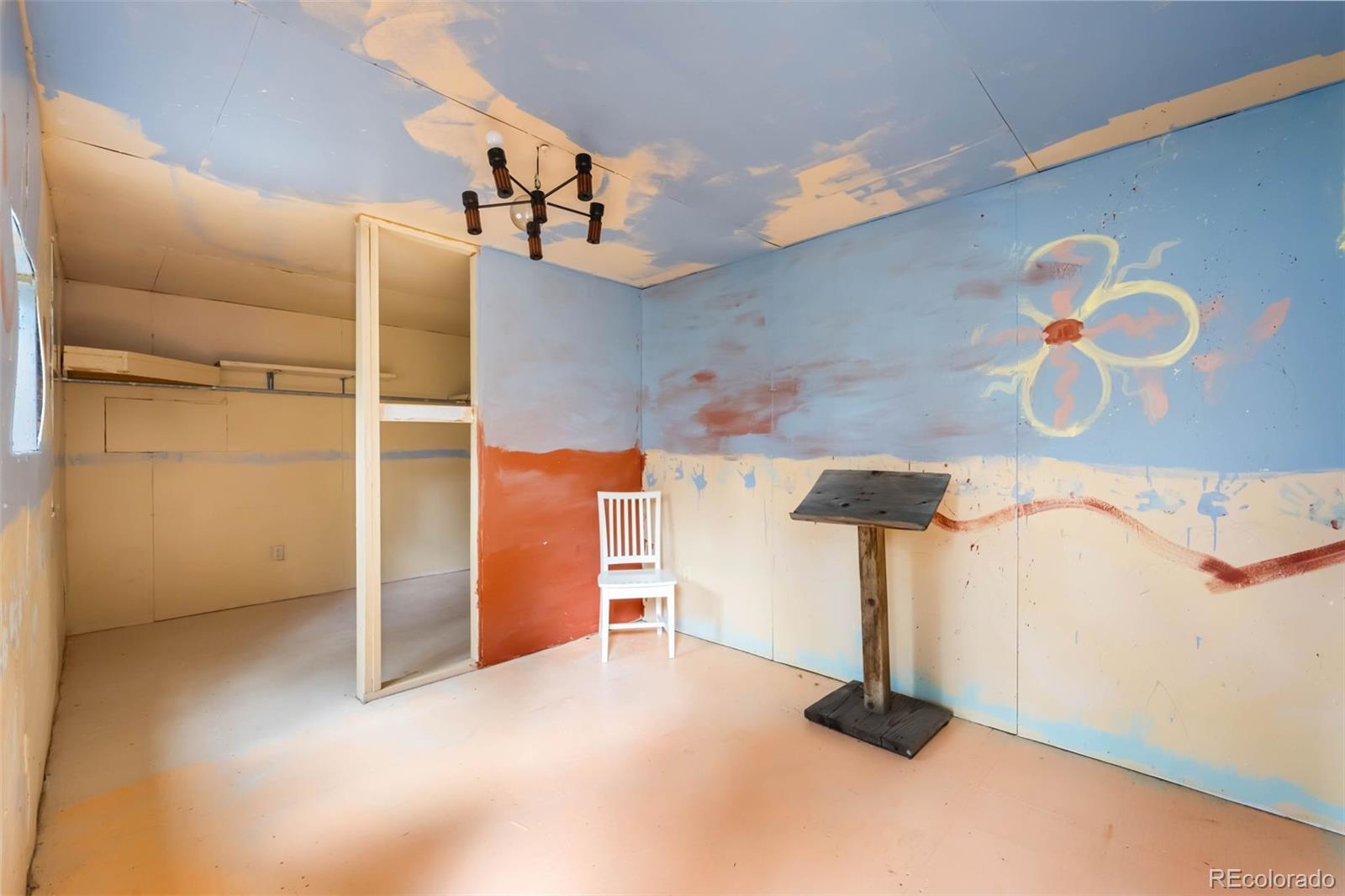 9633 Fox Valley Drive Morrison, CO 80465 - Photo 32 of 50 a view of a room with gym equipment