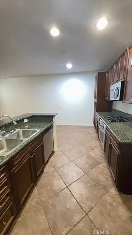 $2,300 | 30505 Canyon Hills Road, Unit 2102, Lake Elsinore, CA 92532