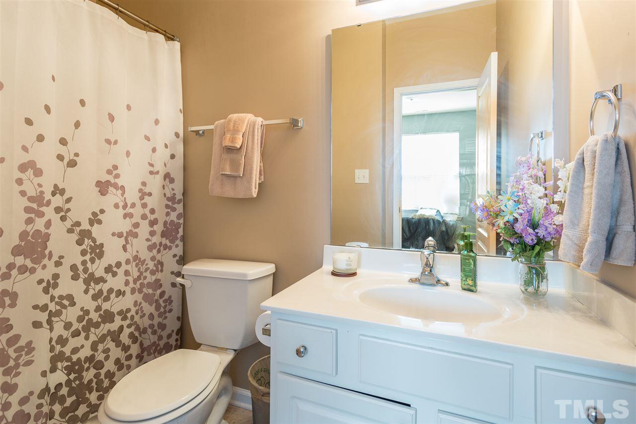 5514 Crescentview Parkway Raleigh, NC 27606 - Photo 22 of 29