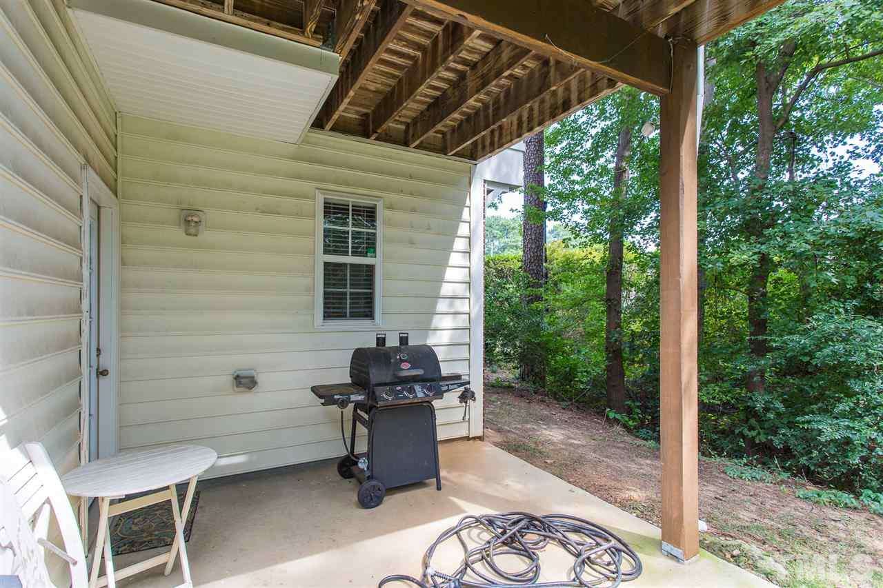 5514 Crescentview Parkway Raleigh, NC 27606 - Photo 26 of 29