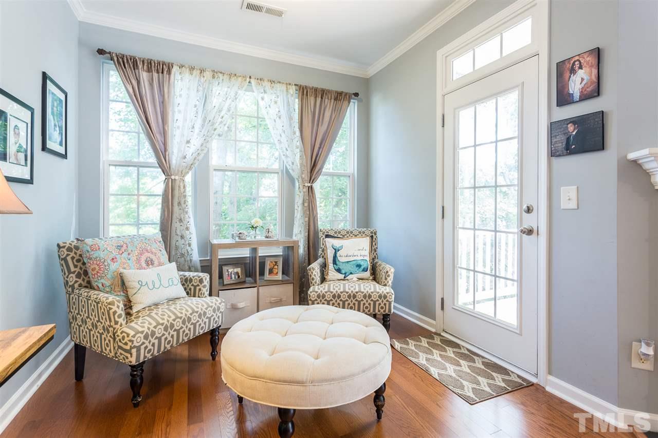 5514 Crescentview Parkway Raleigh, NC 27606 - Photo 10 of 29