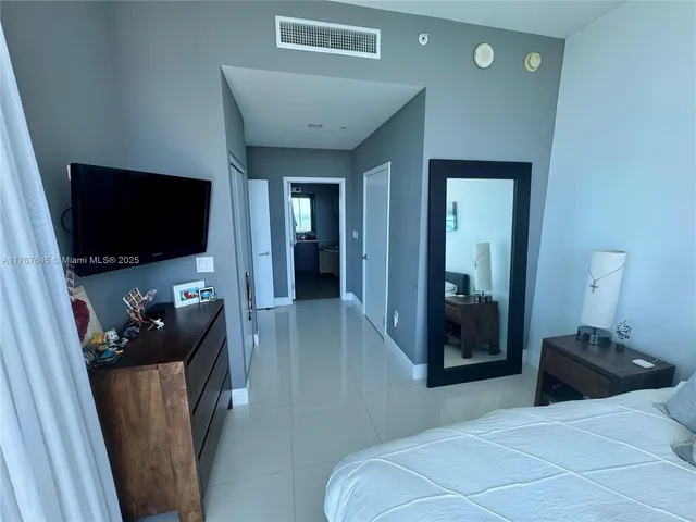 $850,000 | 7930 East Drive, Unit 1008, North Bay Village, FL 33141