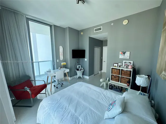 $850,000 | 7930 East Drive, Unit 1008, North Bay Village, FL 33141