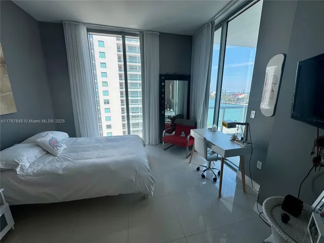 $850,000 | 7930 East Drive, Unit 1008, North Bay Village, FL 33141