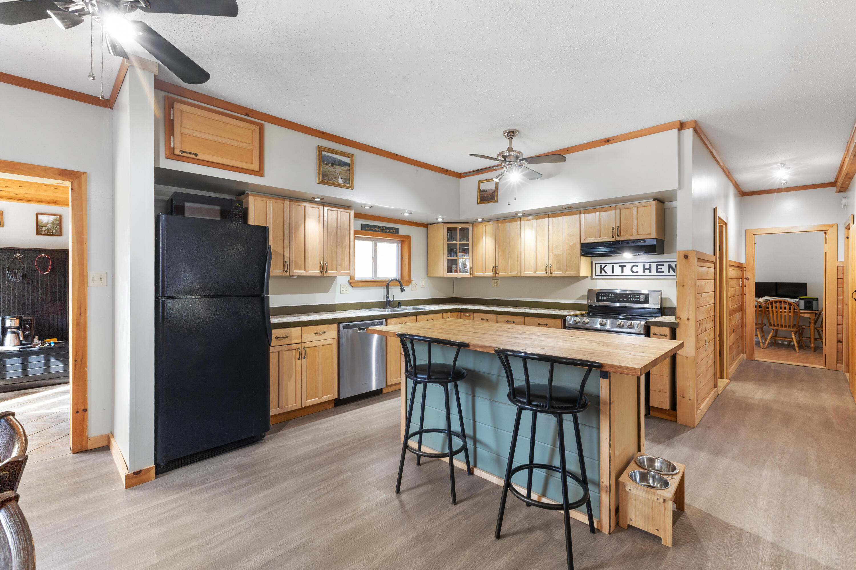 18 Deer Ridge Lane Surry, ME 04684 - Photo 7 of 50 Kitchen