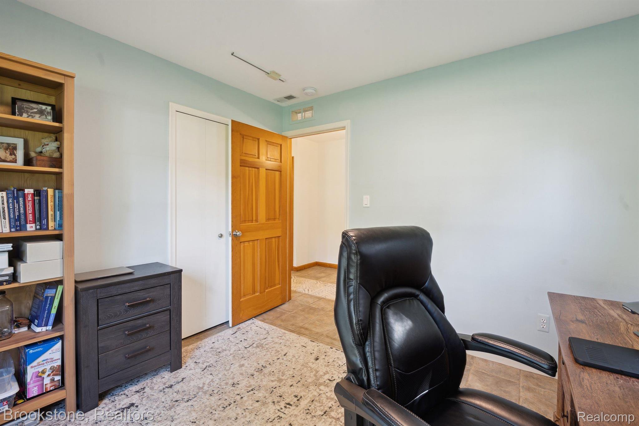 6978 Dublin Fair Road Troy, MI 48098 - Photo 31 of 42 Gallery Image 31