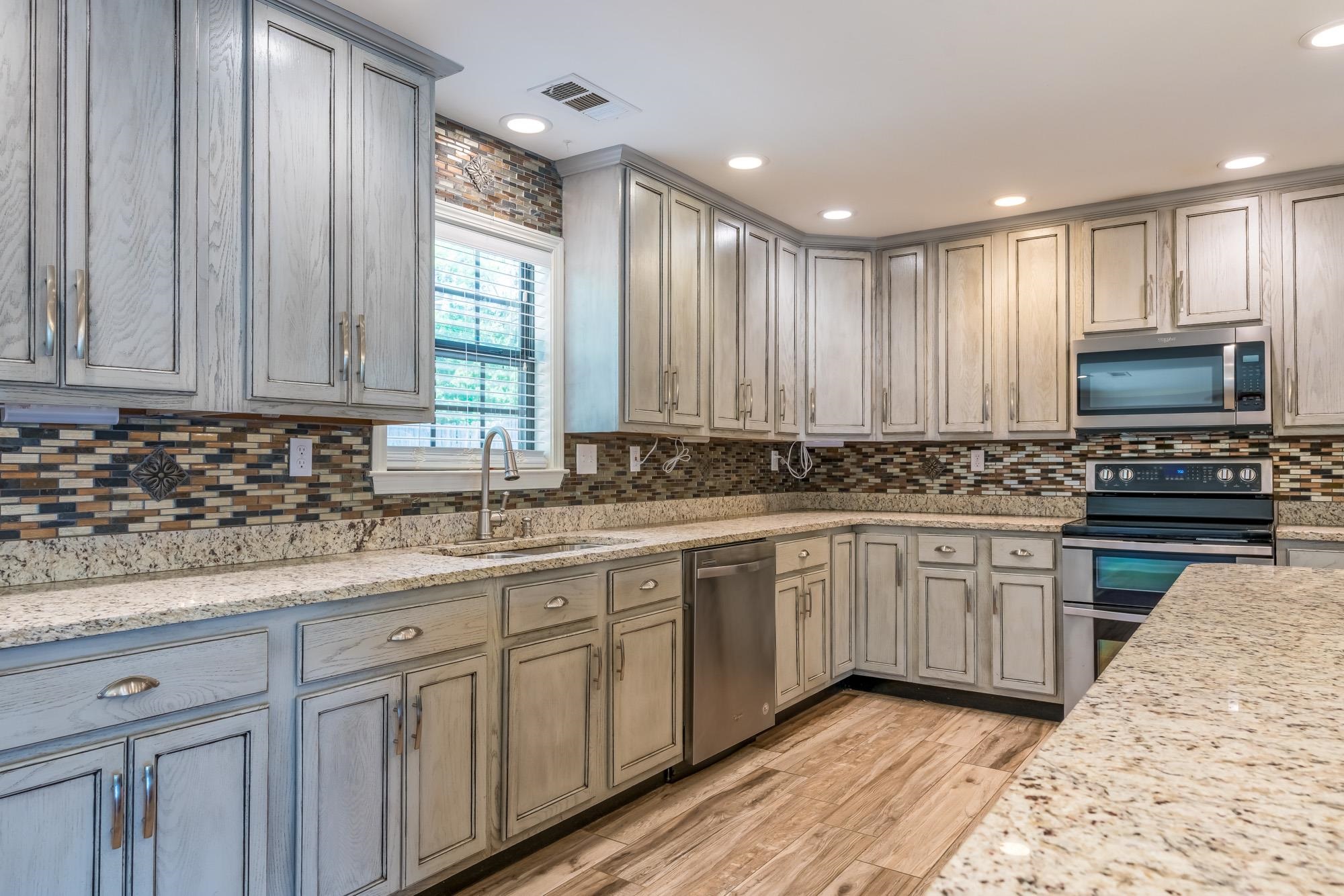 1467 Sea Isle Road Memphis, TN 38117 - Photo 4 of 22