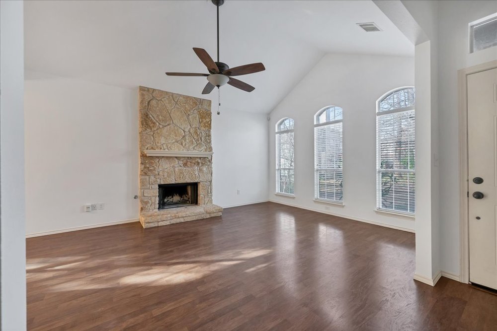 4600 Rivka Cove Austin, TX 78741 - Photo 6 of 31