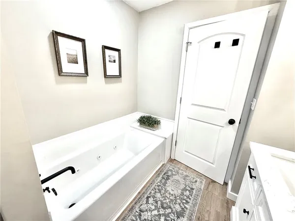 $360,000 | 619 Katy Drive, Maryville, MO 64468