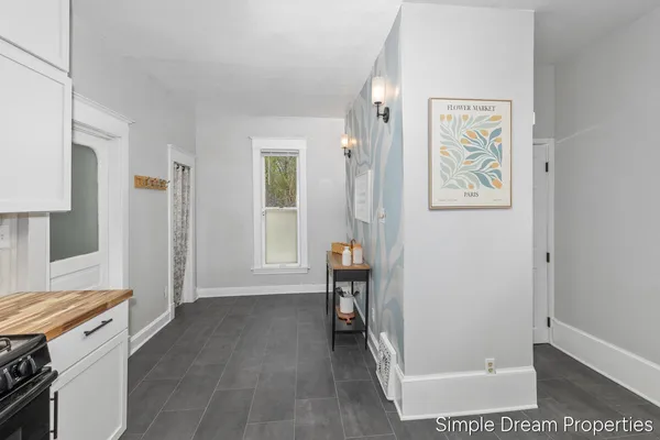 $450,000 | 556 Lafayette Avenue Southeast, Grand Rapids, MI 49503