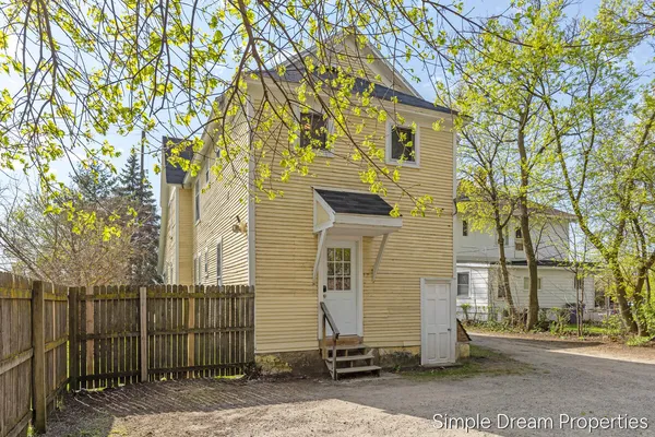 $450,000 | 556 Lafayette Avenue Southeast, Grand Rapids, MI 49503