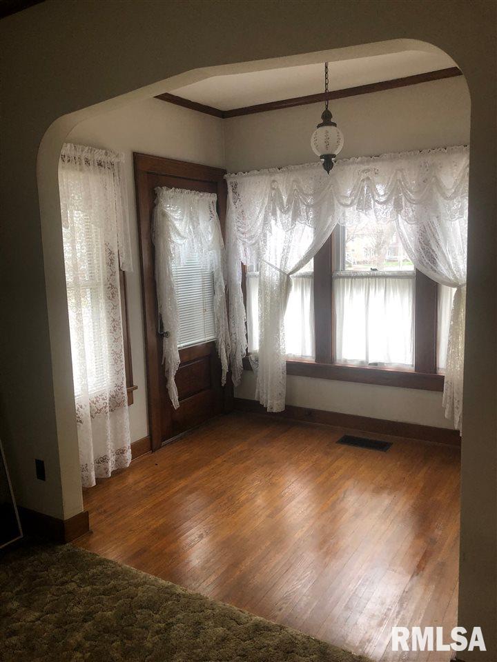 312 West Chestnut Street Canton, IL 61520 - Photo 8 of 33 Gallery Image 8