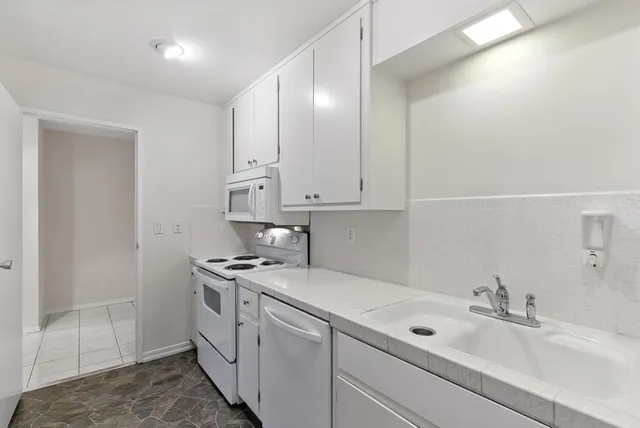 $798,000 | 728 Elm Street, Unit 205, San Carlos, CA 94070