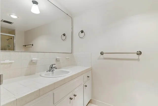 $798,000 | 728 Elm Street, Unit 205, San Carlos, CA 94070