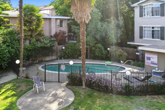 $798,000 | 728 Elm Street, Unit 205, San Carlos, CA 94070