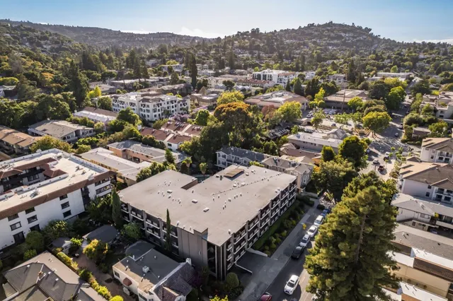 $798,000 | 728 Elm Street, Unit 205, San Carlos, CA 94070