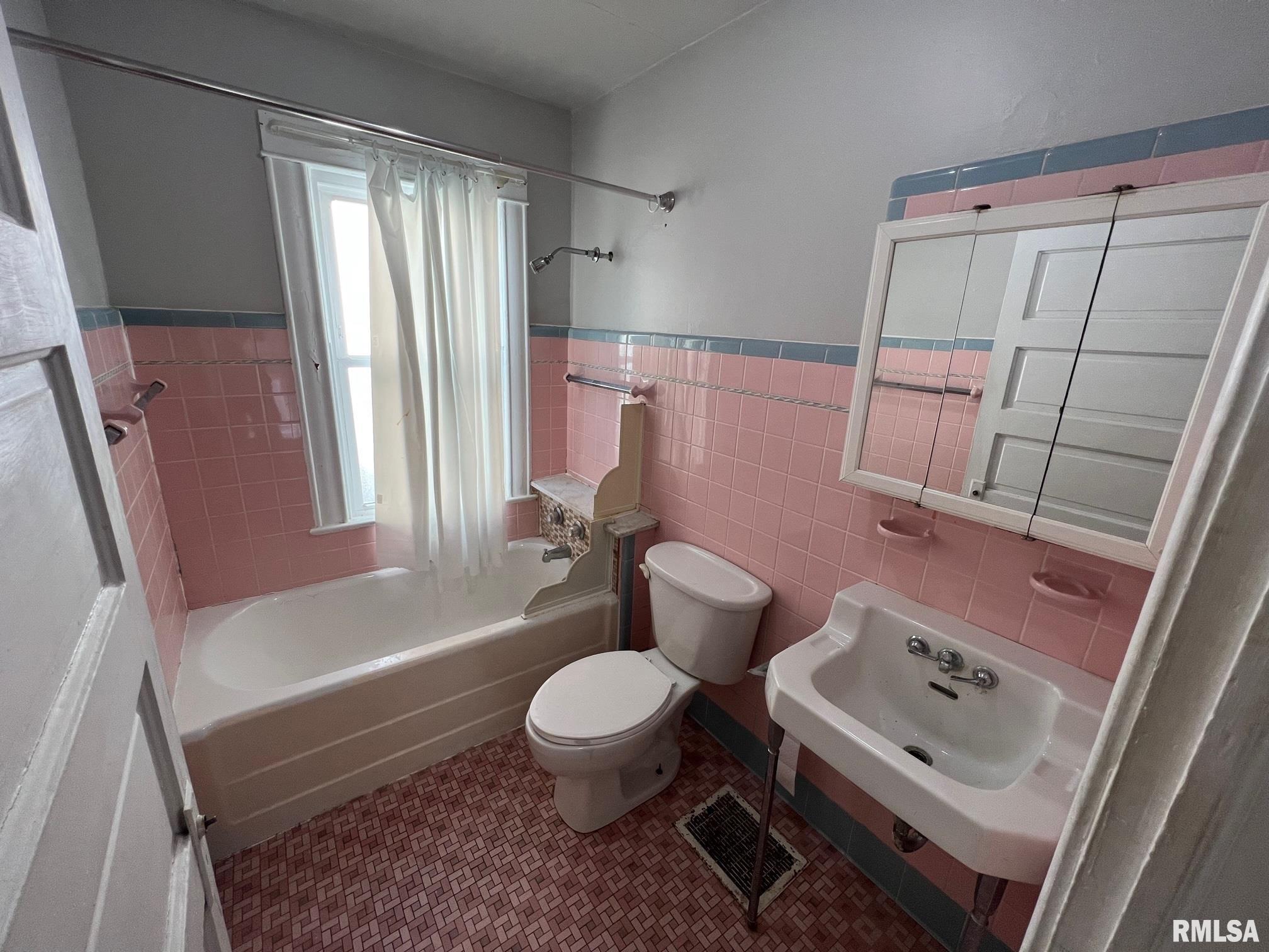 1337 West Macon Street Decatur, IL 62522 - Photo 17 of 25